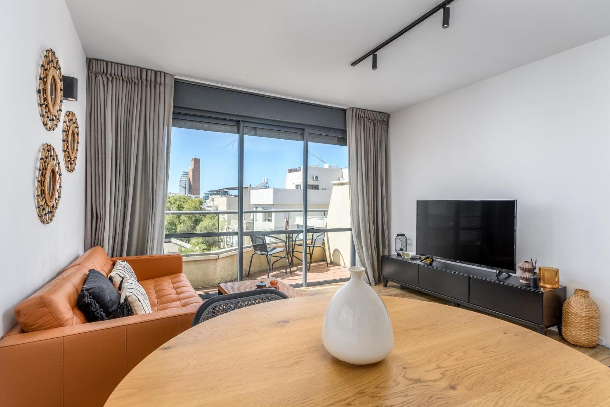 Modern & Sunny 1 Bdr W Balcony And Parking Apartment Тел Авив Екстериор снимка
