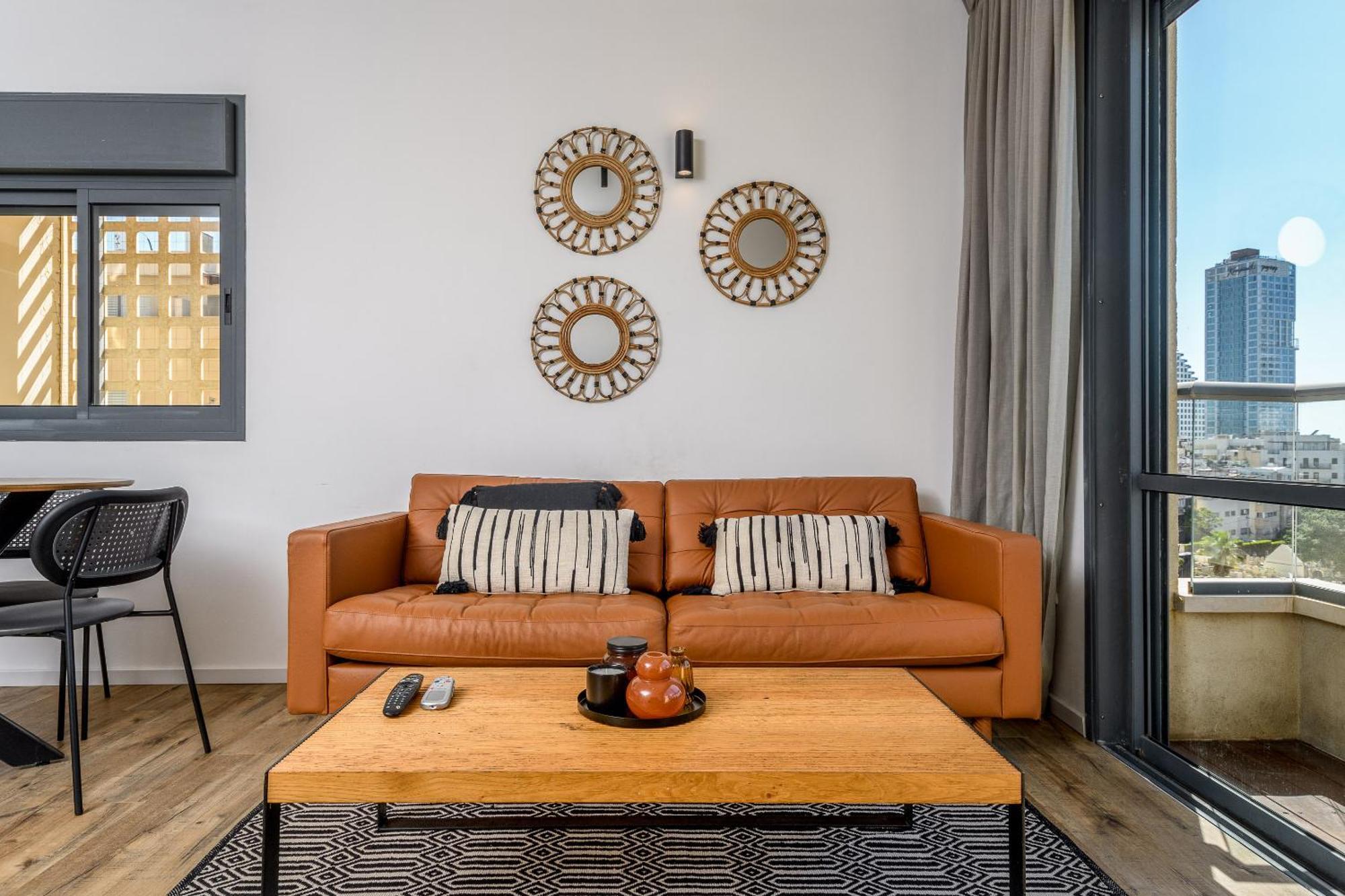 Modern & Sunny 1 Bdr W Balcony And Parking Apartment Тел Авив Екстериор снимка